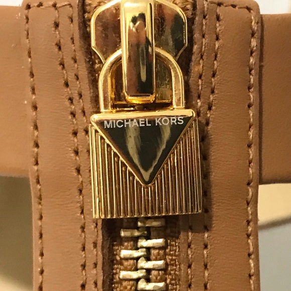 MICHAEL KORS
Berkley T-Strap Platform  Sandals - Picture 5 of 10